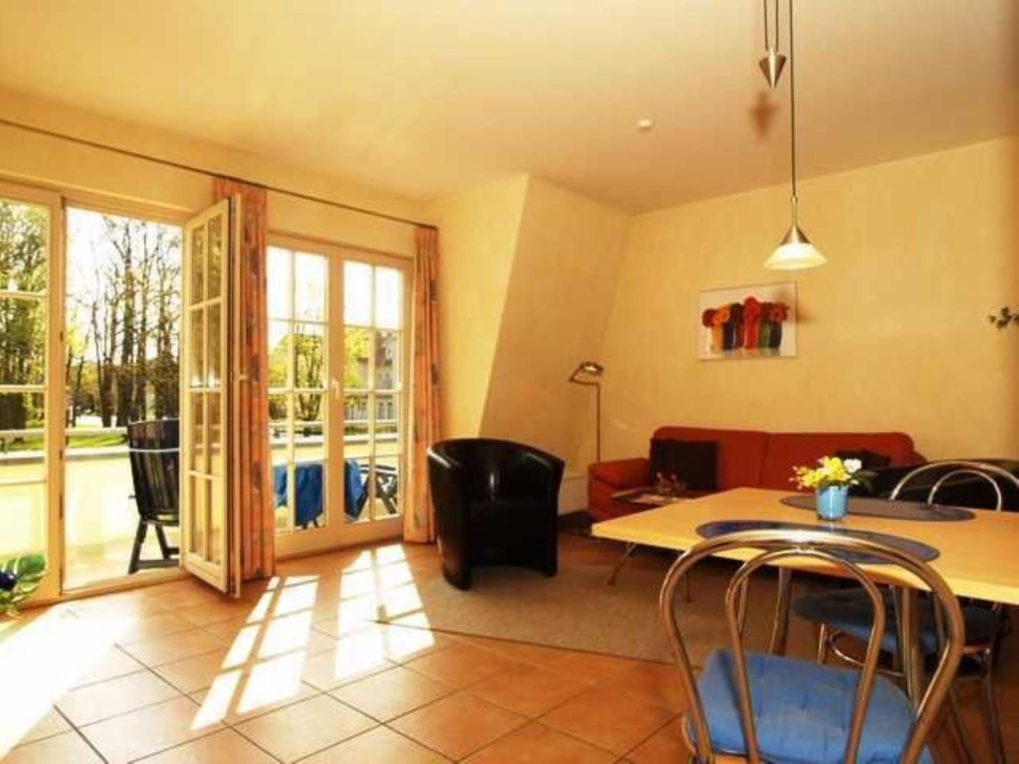 Unter Den Kolonnaden 13 Hotel Kuehlungsborn Luaran gambar